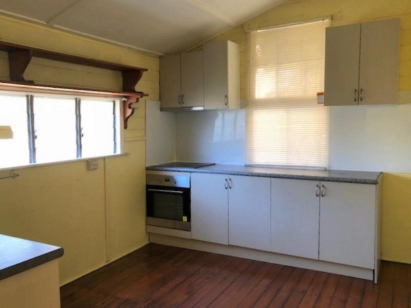 241 East Street, Depot Hill QLD 4700